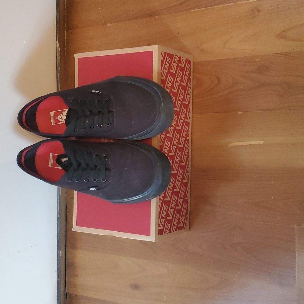 Van's Authentic Pro (Blackout)